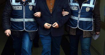 İzmir açıklarında aksiyon dolu anlar: Tekne kaptanı bakın kim çıktı
