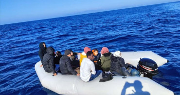 İzmir Açıklarında Düzensiz Göçmen Kurtarma Operasyonu