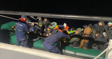 İzmir Açıklarında Düzensiz Göçmen Yakalandı