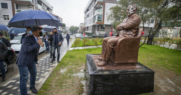 İzmir Büyükşehir Belediyesi Şehirde Bulunan Bütün Heykelleri Saydıracak