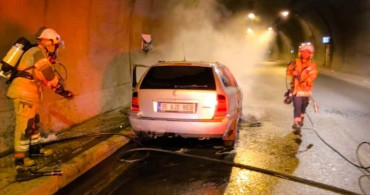 İzmir Konak Tüneli'nde Otomobil Yangını