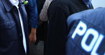 İzmir Merkezli Yapılan FETÖ Operasyonunda 27 Şüpheli Tutuklandı