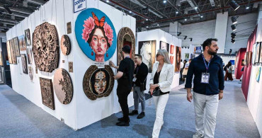 İzmir Sanat Fuarı Yüzlerce Sanatçıyı Ağırlıyor