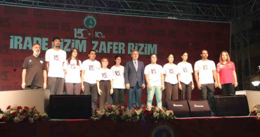 İzmir'de 15 Temmuz Demokrasi ve Milli Birlik Günü anma etkinliği gerçekleştirildi