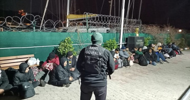 İzmir'de 25 Düzensiz Göçmen Ele Geçirildi