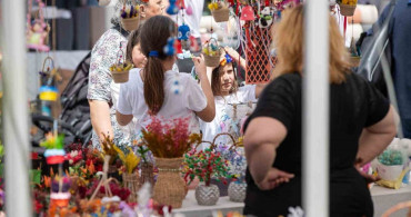 İzmir'de Bahar Coşkusu: Balkon ve Bahçe Bitkileri Festivali