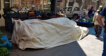 İzmir'de Bir Kadın Şalvarın İçine Doğurdu, Tezgahın Altına Attı