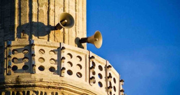 İzmir'de cami hoparlöründen yine müzik yayını! Bülent Ersoy Yüzünü göremem şarkısı çalındı!