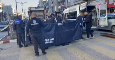 İzmir'de Çöp Kamyonu Kaza Yaptı: Bir Kadın Hayatını Kaybetti