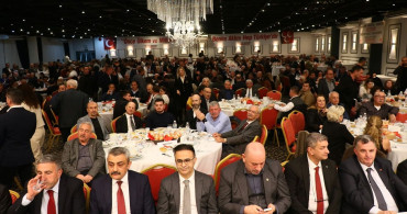 İzmir'de İftar Programında Tamer Osmanağaoğlu'ndan Çarpıcı Açıklamalar