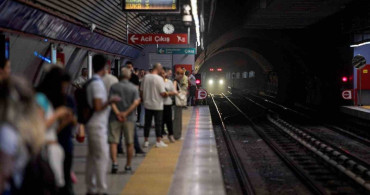 İzmir'de kablo hırsızlığı girişimi metro seferlerini aksattı