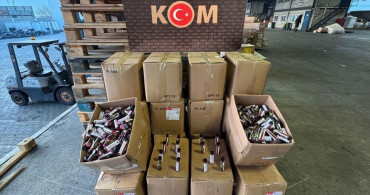 İzmir'de Kaçak Gıda ve İlaç Operasyonu: 7 Tutuklama