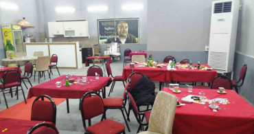 İzmir'de Kolpaçino Kumarhanesine Baskın: 61 Kişi Yakalandı!