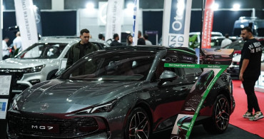 İzmir'de Motorlu Araçlar Fuarı Başladı