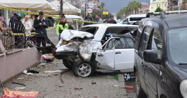 İzmir'de Trafik Kazası: 6 Yaralı