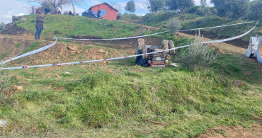 İzmir'de Traktör Devrildi: 1 Ölü