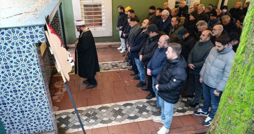 İzmir'de Vefat Eden Gazeteci Burcu Yanar Giresun'da Defnedildi