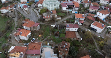 İzmir'deki Şiddetli Yağış ve Rüzgar Hayatı Olumsuz Etkiledi