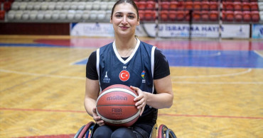 İzmirli Kadın Sporcu Medine Alper'in Azmi