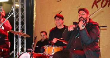 İzmit'te Dünya Romanlar Günü Coşkusu