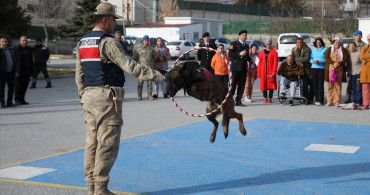 Jandarma Ekiplerinden Özel Gereksinimli Bireylere Özel Etkinlik