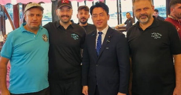 Japonya savunma bakanı koizumi istanbul'da balık ekmek yedi
