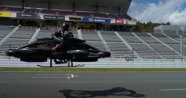 Japonya'da Bir Teknoloji Şirketi Uçan Motosiklet Ürettiğini Açıkladı! Motosikletin Fiyatı İse Dudak Uçuklatıyor