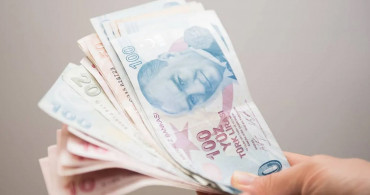 Jülide Sarıeroğlu müjdeyi verdi: Engelli ve yaşlı yakınlarına kısmi sigorta imkanı geliyor