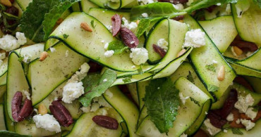 Kabak Salatası Nasıl Yapılır? Kabak Salatası Tarifi