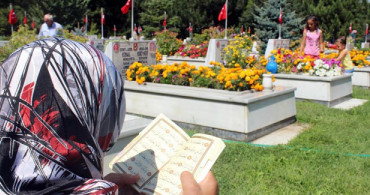 Kabristanda Okunacak Dualar ve Sureler Nelerdir? 