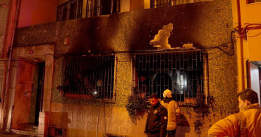 Kadıköy'deki Apartman Yangınında 8 Kişi Yaralandı