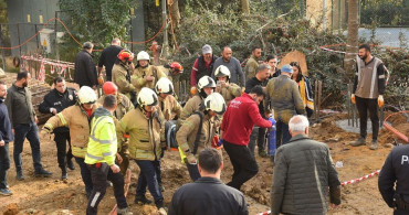 Kadıköy'deki İnşaat Alanında Çukurda Mahsur Kalan İşçi Kurtarıldı