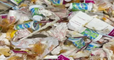 Kadıköy'deki Tantunicide Tepki Toplayan Görüntüler: Yere Düşen Etleri Geri Koyun