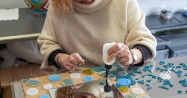 Kadın Girişimcinin Mozaik Sanatıyla Küresel Başarı Hedefi