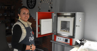 Kadın İç Mimar Ayşegül İşbilir, Seramikten Takılarla Başarı Hikayesini Yazıyor