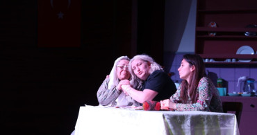 Kadın Sığınağı Sezon Finalini Gerçekleştirdi