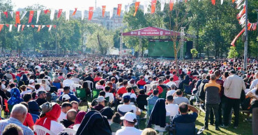 Kâğıthane'de Dünya Kupası heyecanı dev ekranlarda yaşandı