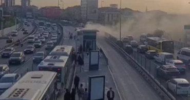 Kağıthane'de Metrobüs Yangını Paniğe Neden Oldu
