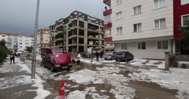 Kahramankazan'da dolu yağışı sonrası evleri su bastı