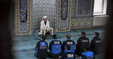 Kahramanmaraş Depremlerinde Hayatını Kaybedenler İçin Mevlit Töreni