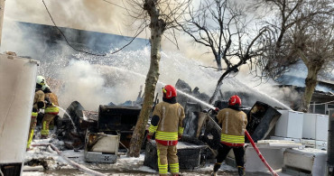 Kahramanmaraş'ta Depo Yangını: İtfaiye Hızla Müdahale Etti