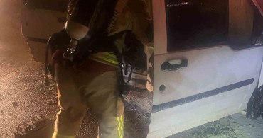 Kahramanmaraş'ta İki Araç Yangını Kontrol Altına Alındı