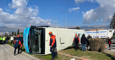 Kahramanmaraş'ta Otobüs ile Ticari Araç Çarpıştı: 17 Yaralı