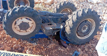 Kahramanmaraş'ta traktörün altında kalan sürücü hayatını kaybetti