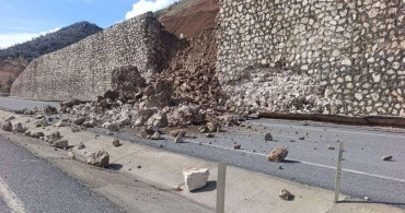 Kahta'da Yağışlar İle Yıkılan İstinat Duvarı