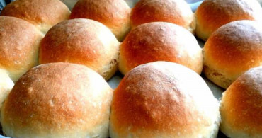 Kahvaltılık Ekmek Nasıl Yapılır? Kahvaltılık Pofuduk Ekmek Tarifi
