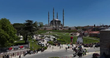 Kakava Şenlikleri'nde Tava Ciğerine Yoğun İlgi
