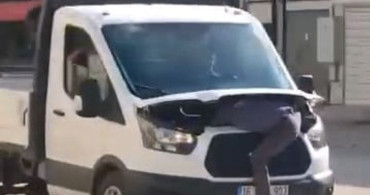 Kamyonetin Motorunda Tehlikeli Yolculuk: Tamirci Olayı Açıkladı