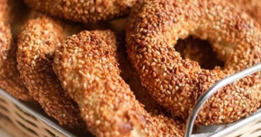 Kandil simidi nasıl yapılır? Berat kandili için evde en kolay hazırlanabilecek kandil simidi tarifi