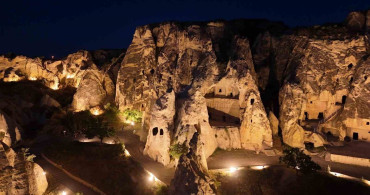 Kapadokya'da gece müzeciliği uygulamasıyla tarih aydınlanıyor